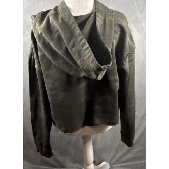 Sanctuary Green Camo‎ Pullover Sweatshirt Hoodie Cropped Rolled Hem Women's Sz S - Picture 6 of 9
